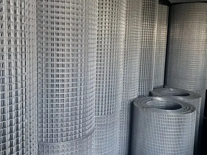 Сетка сварная оцинкованная 25×25×1,4 мм, рулон 1×50 м